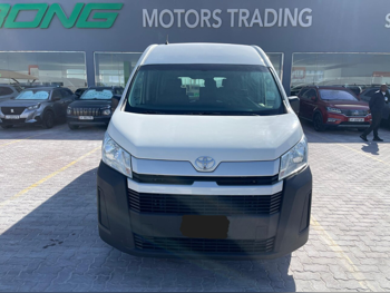 تويوتا  هايس  2022  عادي  95,000 كم  6 سلندر  دفع خلفي  فان \ باص  أبيض