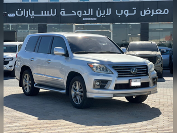 Lexus  LX  570  2014  Automatic  354,000 Km  8 Cylinder  Four Wheel Drive (4WD)  SUV  Silver
