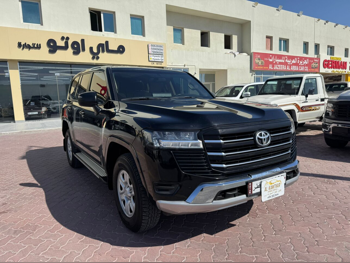 تويوتا  لاند كروزر  جي اكس  2024  اوتوماتيك  65,000 كم  6 سلندر  دفع رباعي  اس يو في  أسود
