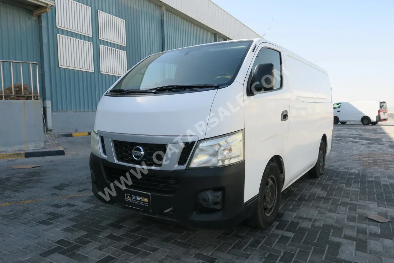 Nissan  Urvan  2016  Manual  324,000 Km  4 Cylinder  Front Wheel Drive (FWD)  Van / Bus  White
