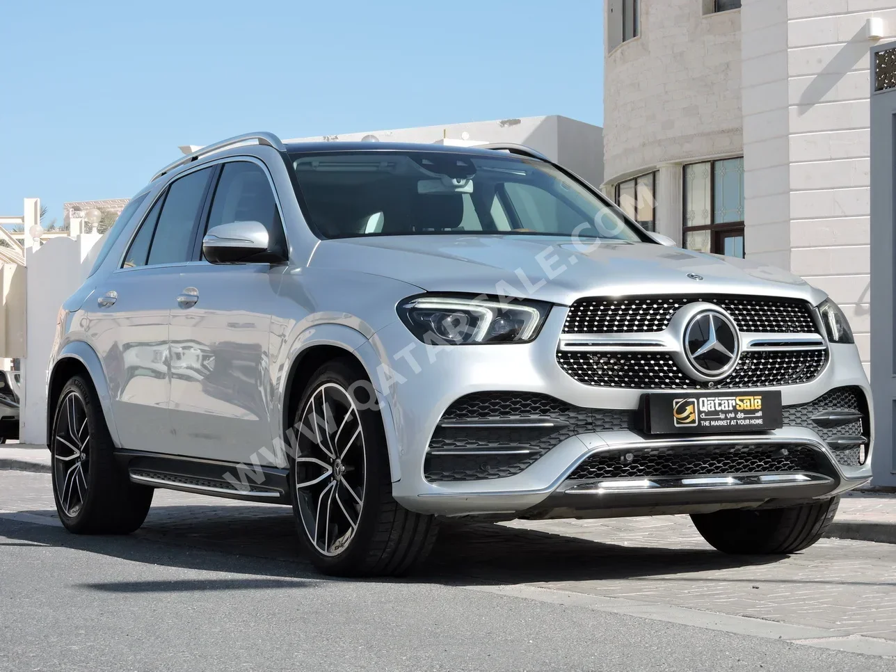 مرسيدس - بنز  جي ال اي  450  2020  اوتوماتيك  97,000 كم  6 سلندر  دفع رباعي  اس يو في  فضي