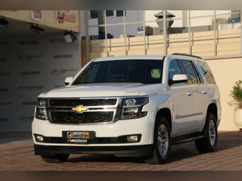 شفروليه  تاهو  إل إس  2018  اوتوماتيك  145,000 كم  8 سلندر  دفع خلفي  اس يو في  أبيض  تحت الضمان