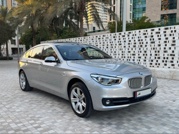 بي ام دبليو  الفئة - الخامسة  550i  2014  اوتوماتيك  123,000 كم  8 سلندر  دفع رباعي  اس يو في  فضي