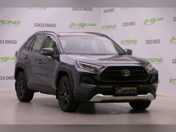 Toyota  Rav 4  2024  Automatic  32,000 Km  4 Cylinder  Four Wheel Drive (4WD)  SUV  Gray  With Warranty