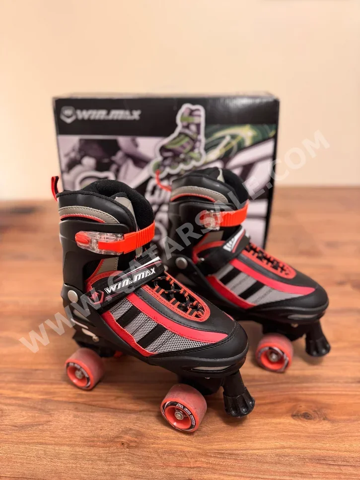 أحذية رياضية سكيت  للجنسين  قياس 39