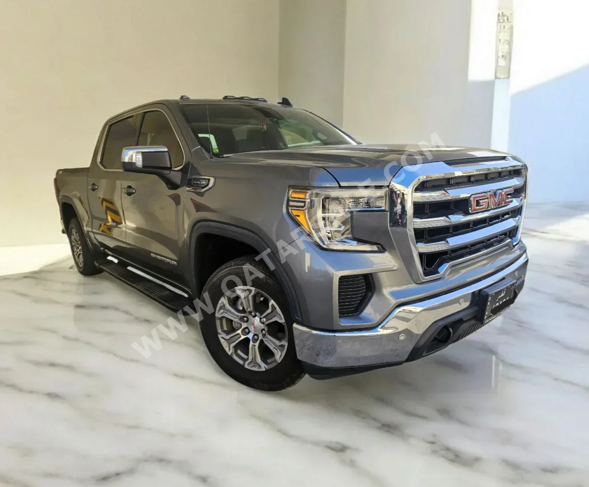 GMC  Sierra  SLE  2021  Automatic  88,000 Km  8 Cylinder  Four Wheel Drive (4WD)  Pick Up  Gray