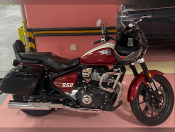 رويال انفيلد  ميتيور -  2023 - اللون احمر و اسود