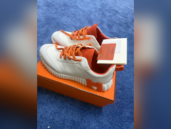 Shoes Hermès Genuine Leather White Size 45 Italy Men