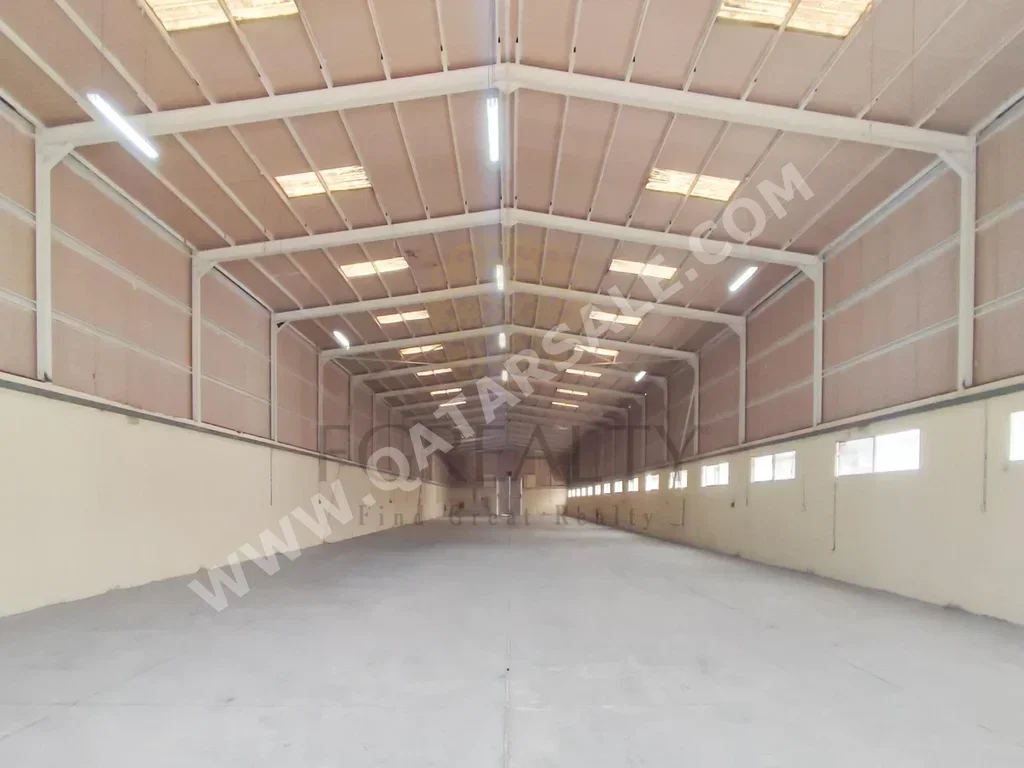 مخازن و مستودعات - الريان - المنطقة الصناعية -المساحة: 6000 متر مربع