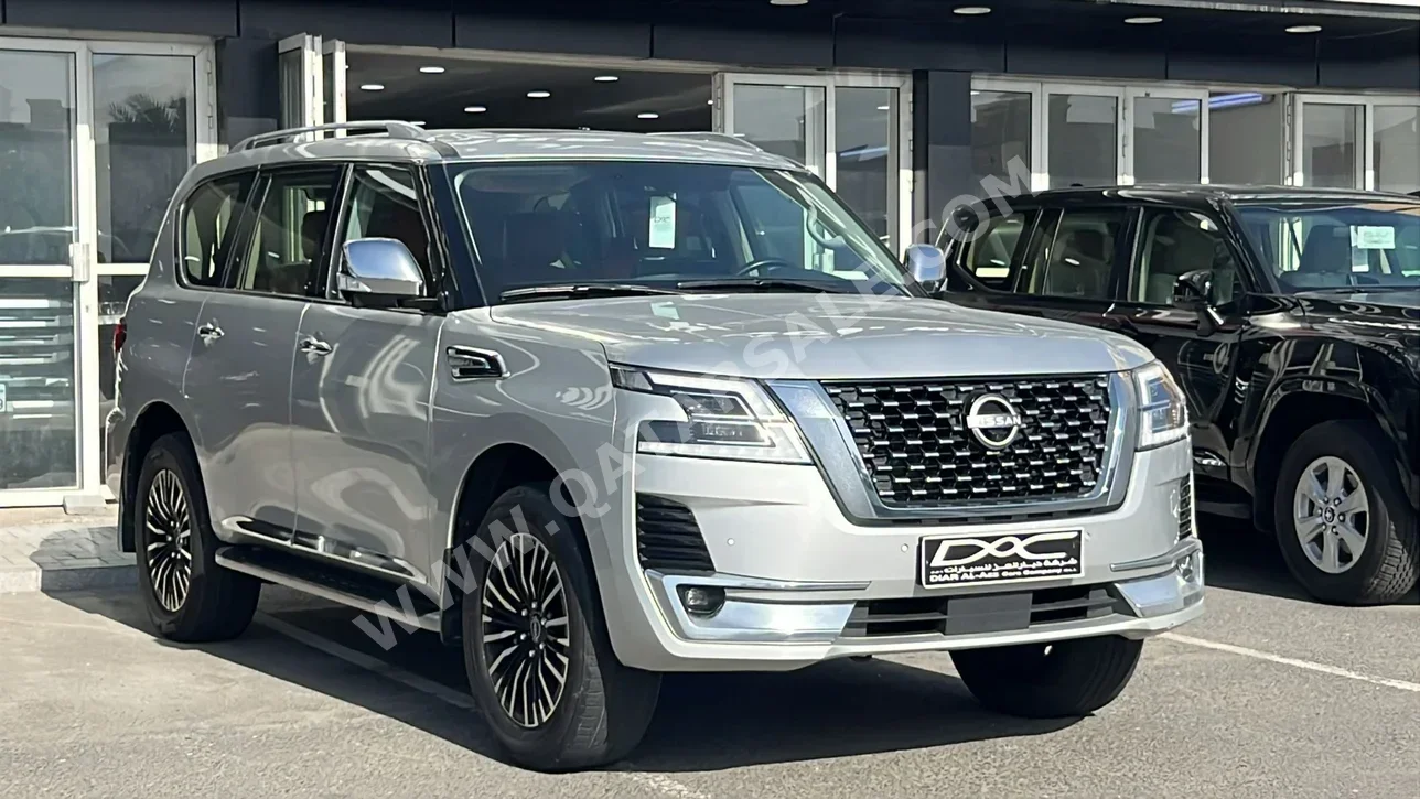 نيسان  باترول  بلاتنيوم  2023  اوتوماتيك  126,000 كم  6 سلندر  دفع رباعي  اس يو في  فضي