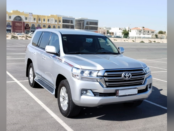 Toyota  Land Cruiser  GXR  2020  Automatic  196,000 Km  6 Cylinder  Four Wheel Drive (4WD)  SUV  Silver