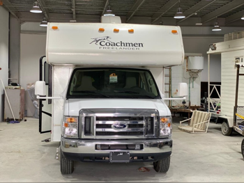 كرفان - كوتشمن  - 2012  - أبيض  -صنع في الولايات المتحدة الأمريكية (الولايات المتحدة الأمريكية)  - 8,000 كم