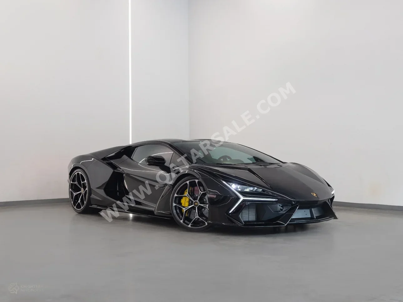 لمبرجيني  ريفويلتو  ال بي 1000-4  2024  اوتوماتيك  2,400 كم  12 سلندر  دفع كلي مستمر  كوبيه \ سبورت  أسود  تحت الضمان