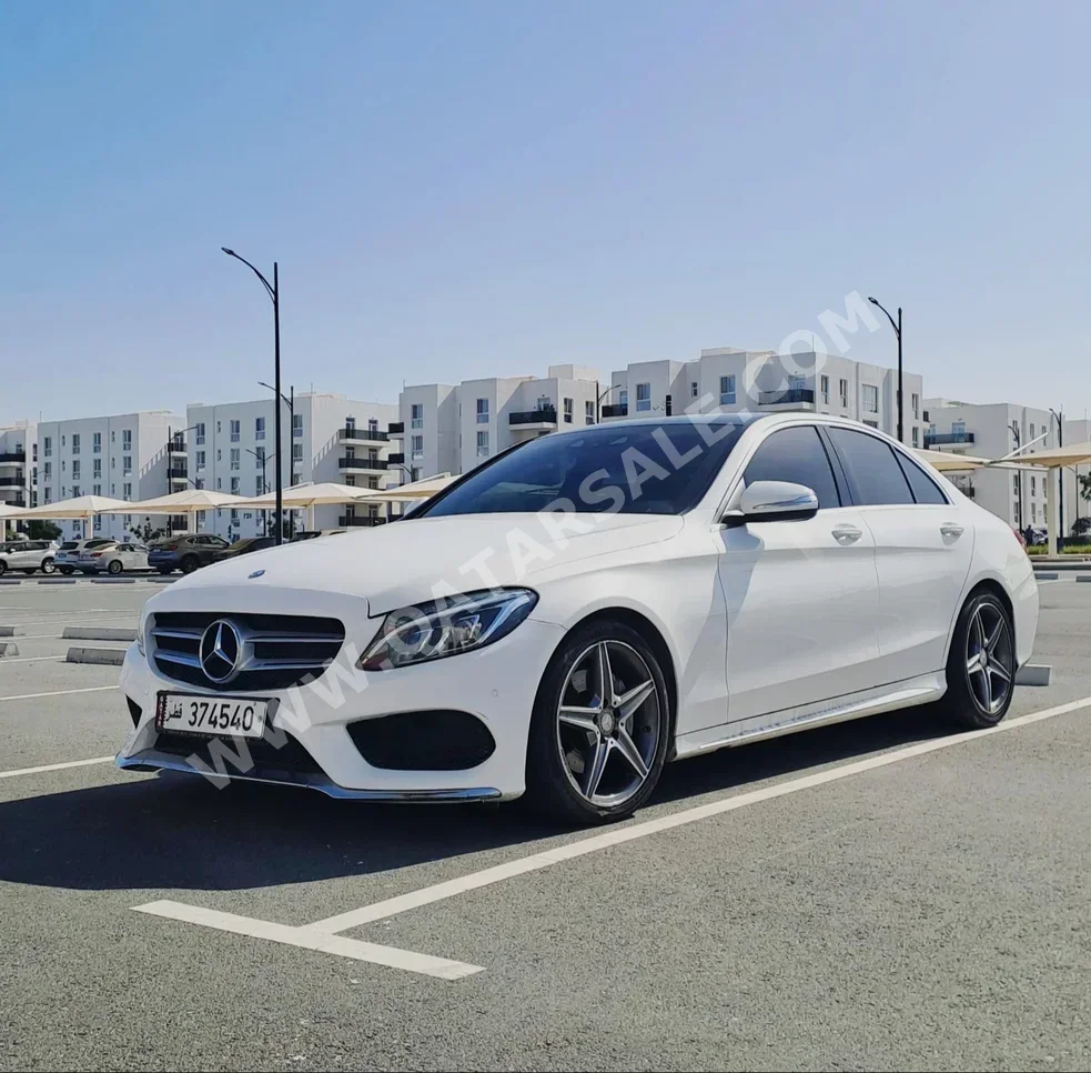 مرسيدس - بنز  سي - كلاس  200  2015  اوتوماتيك  262,000 كم  4 سلندر  دفع خلفي  سيدان  أبيض