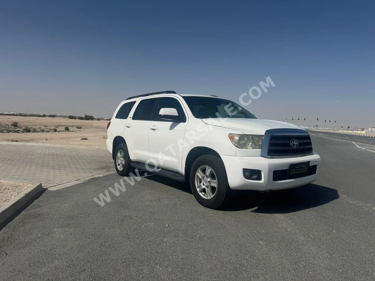 تويوتا  سكويا  اس ار 5  2015  اوتوماتيك  397,000 كم  8 سلندر  دفع رباعي  اس يو في  أبيض