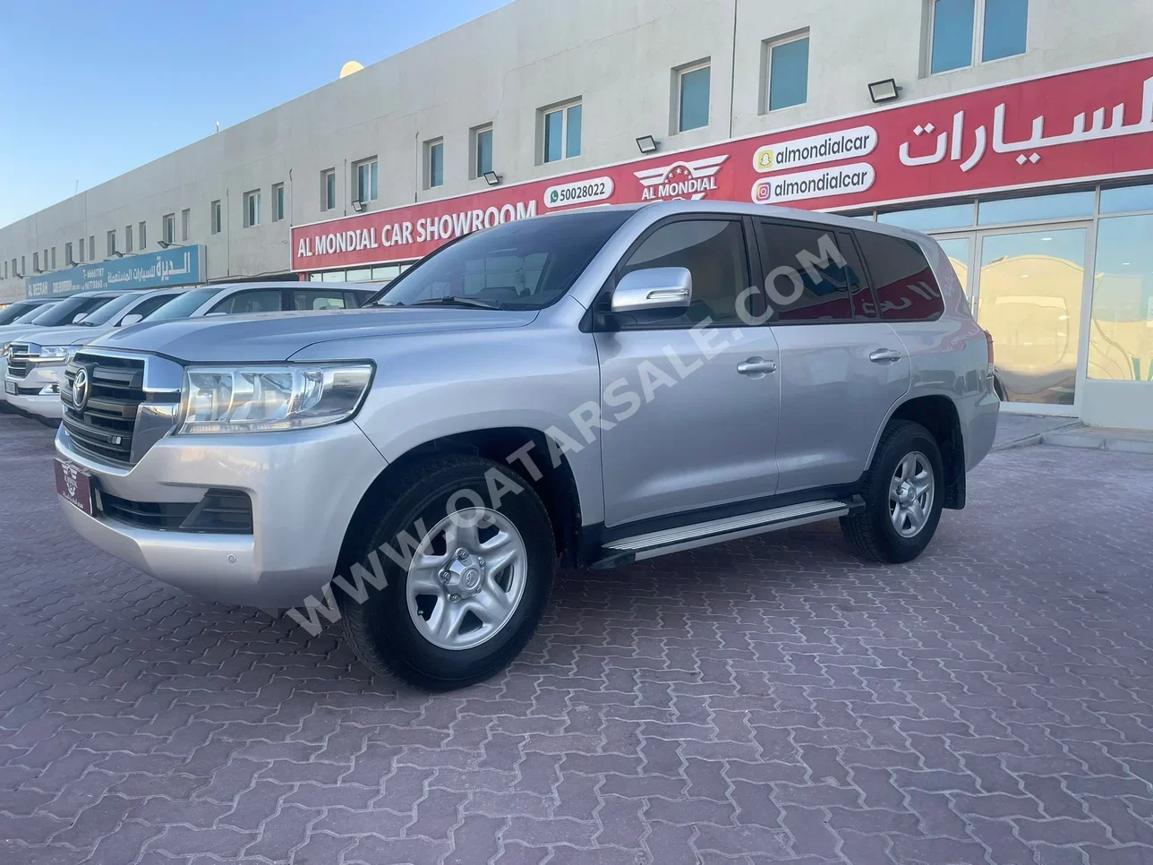 تويوتا  لاند كروزر  جي اكس  2020  اوتوماتيك  152,000 كم  6 سلندر  دفع رباعي  اس يو في  فضي
