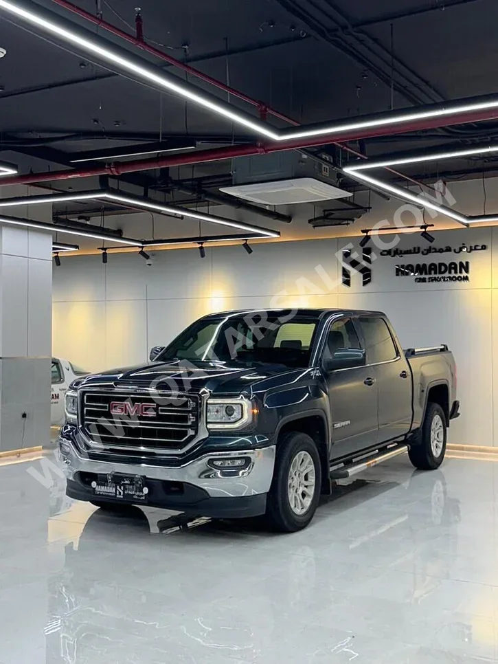 GMC  Sierra  SLE  2018  Automatic  247,000 Km  8 Cylinder  Four Wheel Drive (4WD)  Pick Up  Petrol