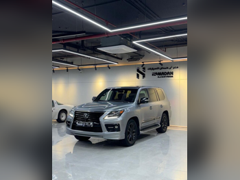 Lexus  LX  570  2011  Automatic  256,000 Km  8 Cylinder  Four Wheel Drive (4WD)  SUV  Silver