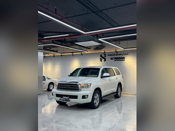 Toyota  Sequoia  SR5  2014  Automatic  345,000 Km  8 Cylinder  Four Wheel Drive (4WD)  SUV  White