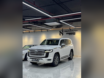 Toyota  Land Cruiser  VX Twin Turbo  2022  Automatic  78,000 Km  6 Cylinder  Four Wheel Drive (4WD)  SUV  White  With Warranty