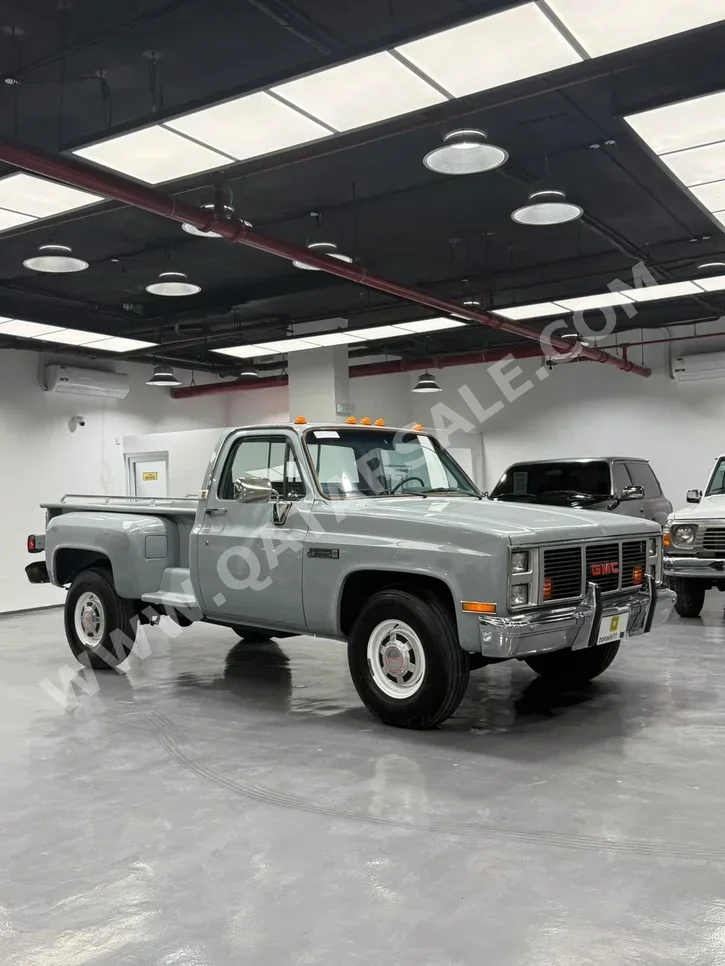 جي ام سي  سييرا  1987  عادي  380,000 كم  8 سلندر  دفع رباعي  بيكب  رمادي