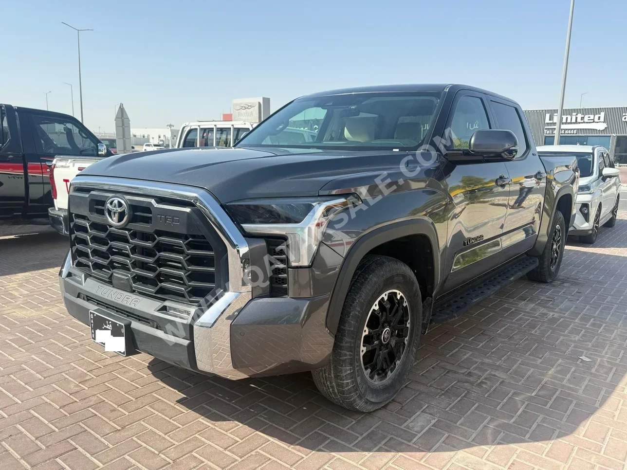 تويوتا  تندرا  تي ار دي  2022  اوتوماتيك  39,000 كم  8 سلندر  دفع رباعي  بيكب  رمادي