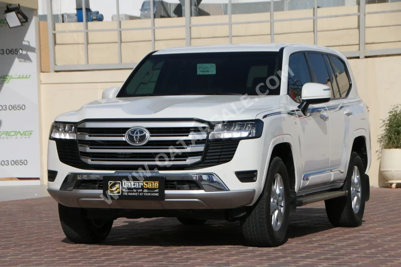 Toyota  Land Cruiser  GXR  2024  Automatic  83,000 Km  6 Cylinder  Four Wheel Drive (4WD)  SUV  White  With Warranty