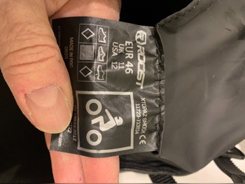 اكسسوارات الدراجات / الأحذية