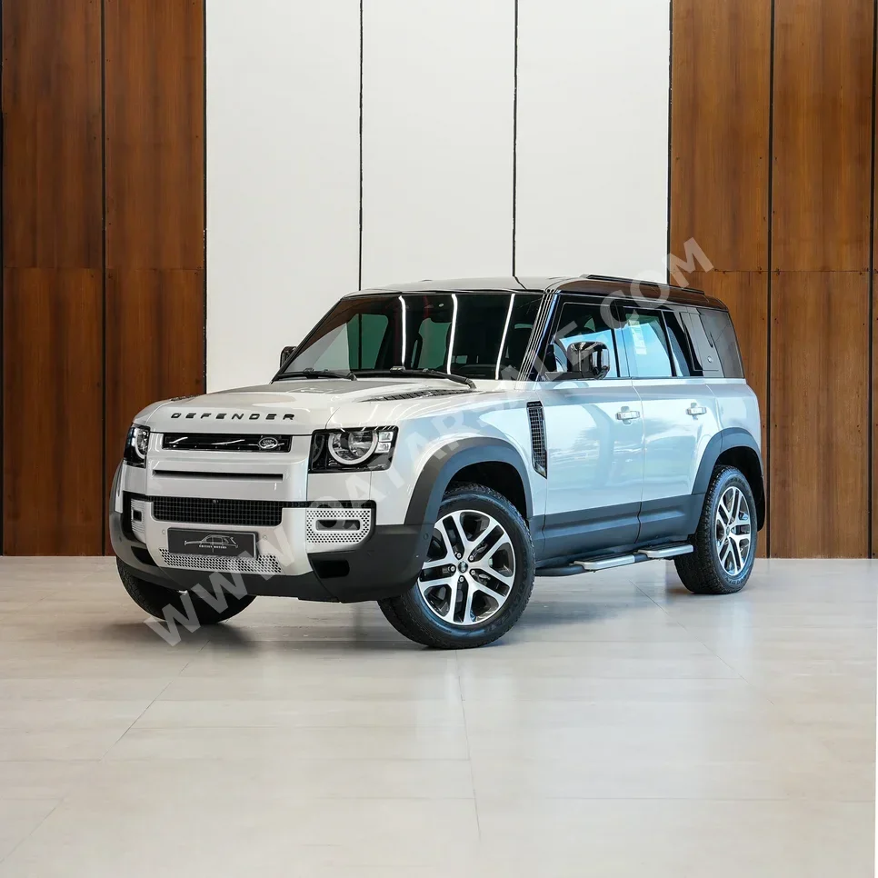 لاند روفر  ديفيندر  110 اس  2024  اوتوماتيك  33,000 كم  4 سلندر  دفع رباعي  اس يو في  رمادي  تحت الضمان