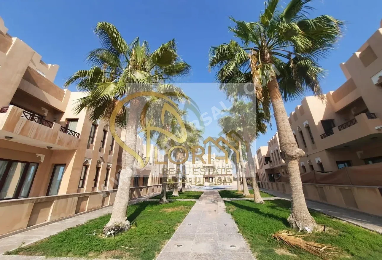 سكن عائلي - نصف مفروشة - الدوحة - غرب خليج لاغون - 6 غرف نوم