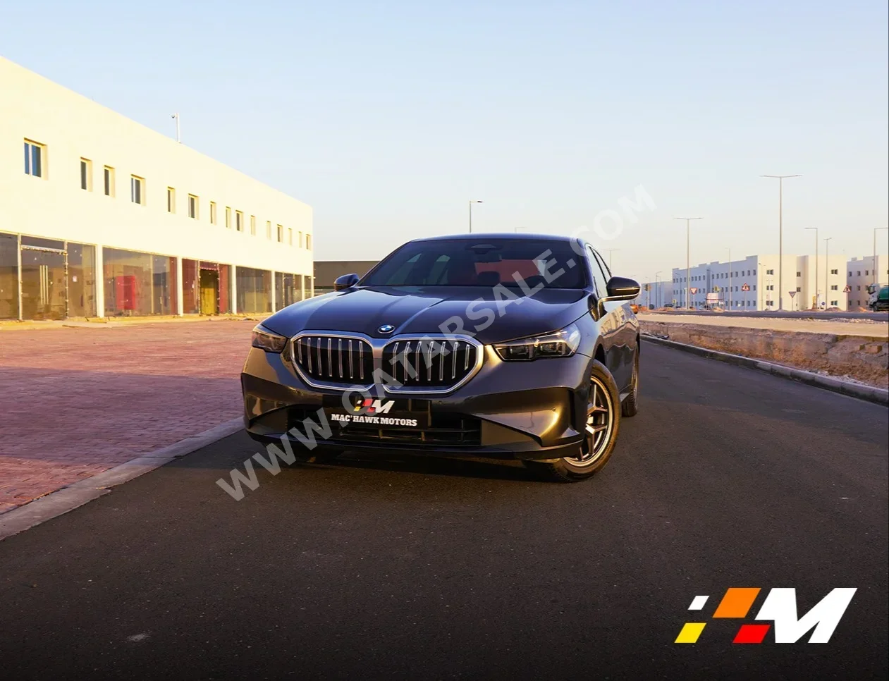 بي ام دبليو  الفئة - الخامسة  520i  2024  اوتوماتيك  9,000 كم  4 سلندر  دفع خلفي  سيدان  رمادي  تحت الضمان