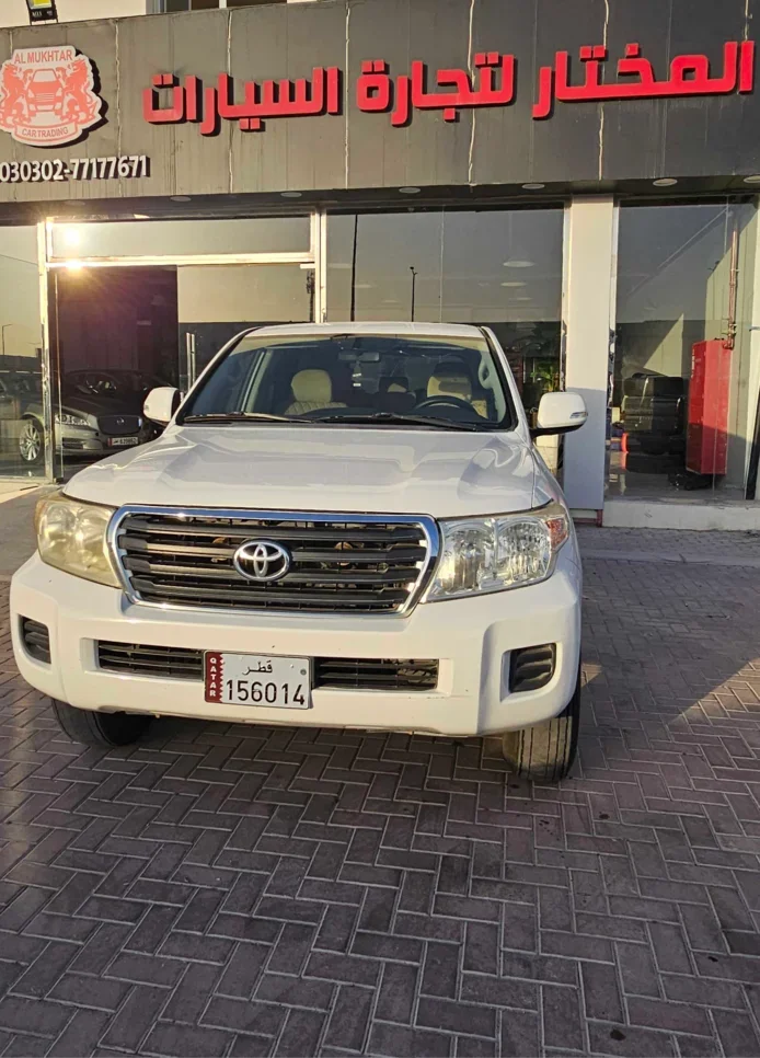 Toyota  Land Cruiser  G  2013  Automatic  300,000 Km  6 Cylinder  Four Wheel Drive (4WD)  SUV  White