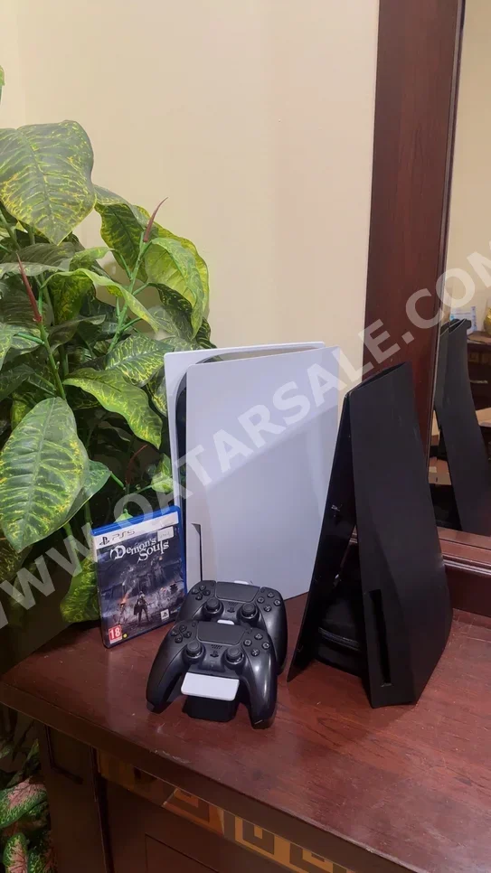 Video Games Consoles - Sony  - PlayStation 5 Disk  - 1 TB  -Included Controllers: 2