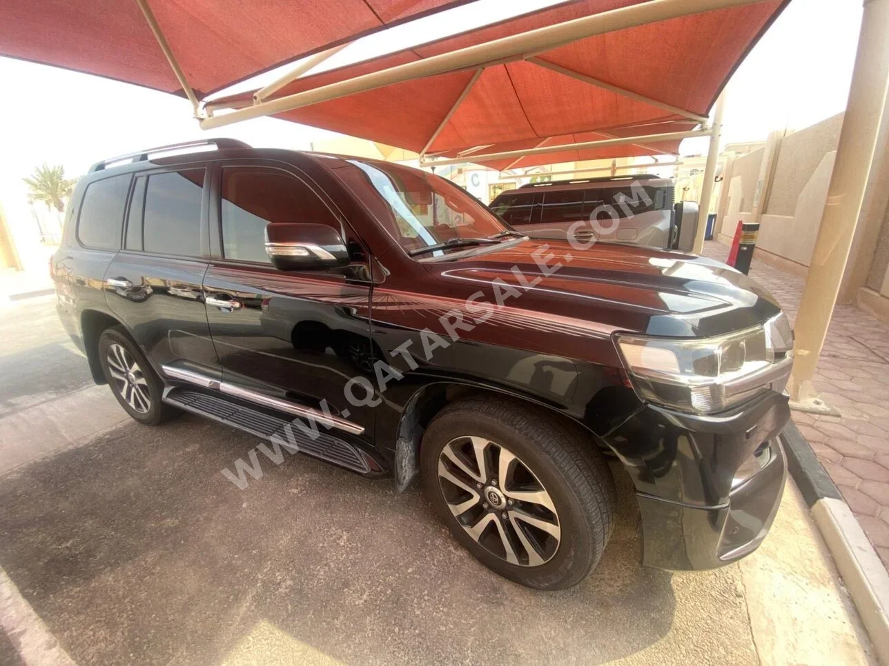 Toyota  Land Cruiser  GXR  2018  Automatic  218,273 Km  8 Cylinder  Four Wheel Drive (4WD)  SUV  Black