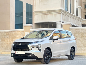 Mitsubishi  Xpander  4 Cylinder  SUV 2x4  White  2025