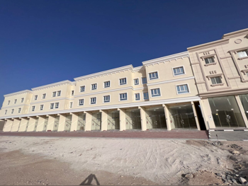 محلات تجارية - مفروشة بالكامل - الظعاين للبيع