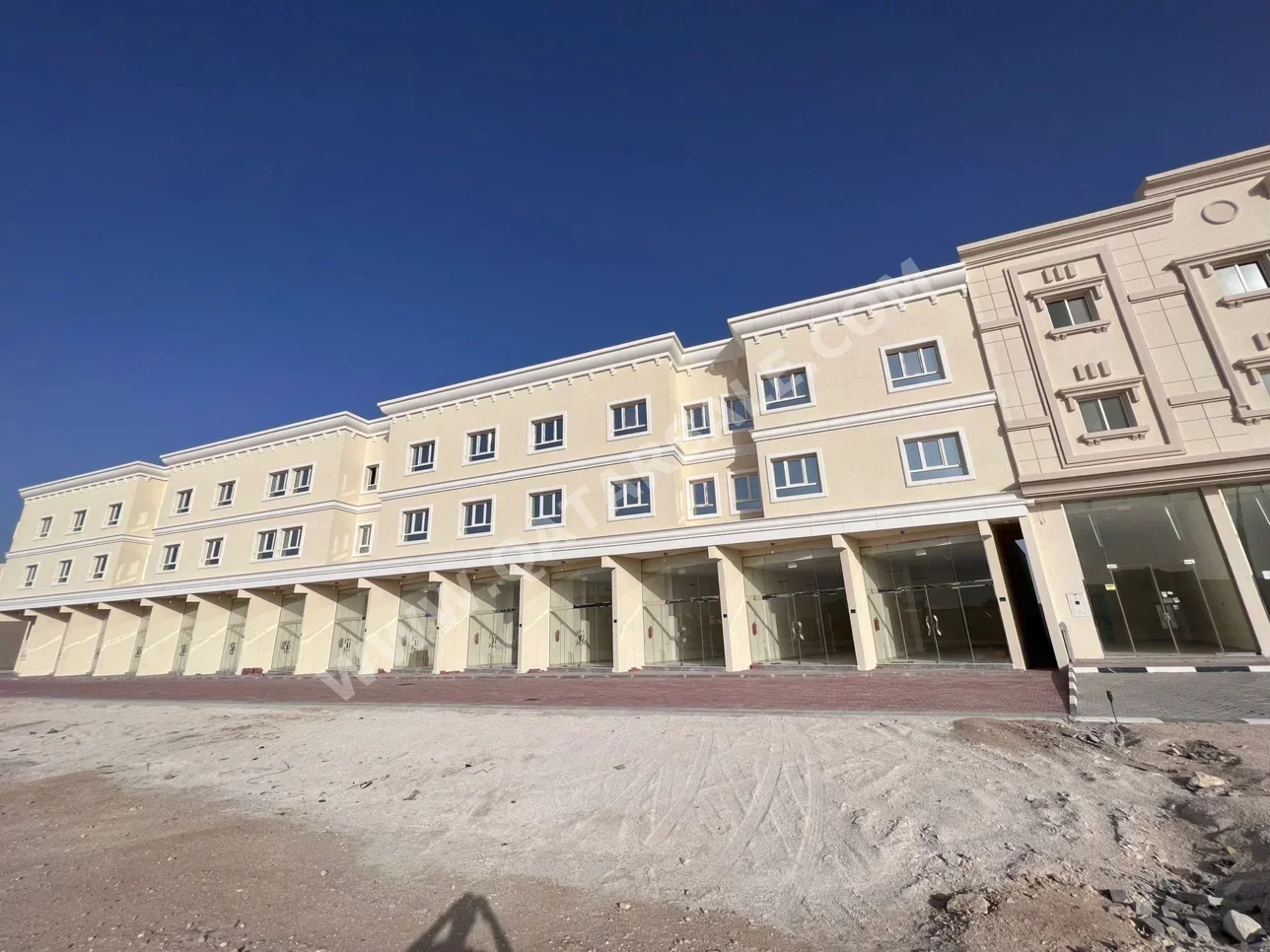 Commercial Shops - Fully Furnished  - Al Daayen  For Sale