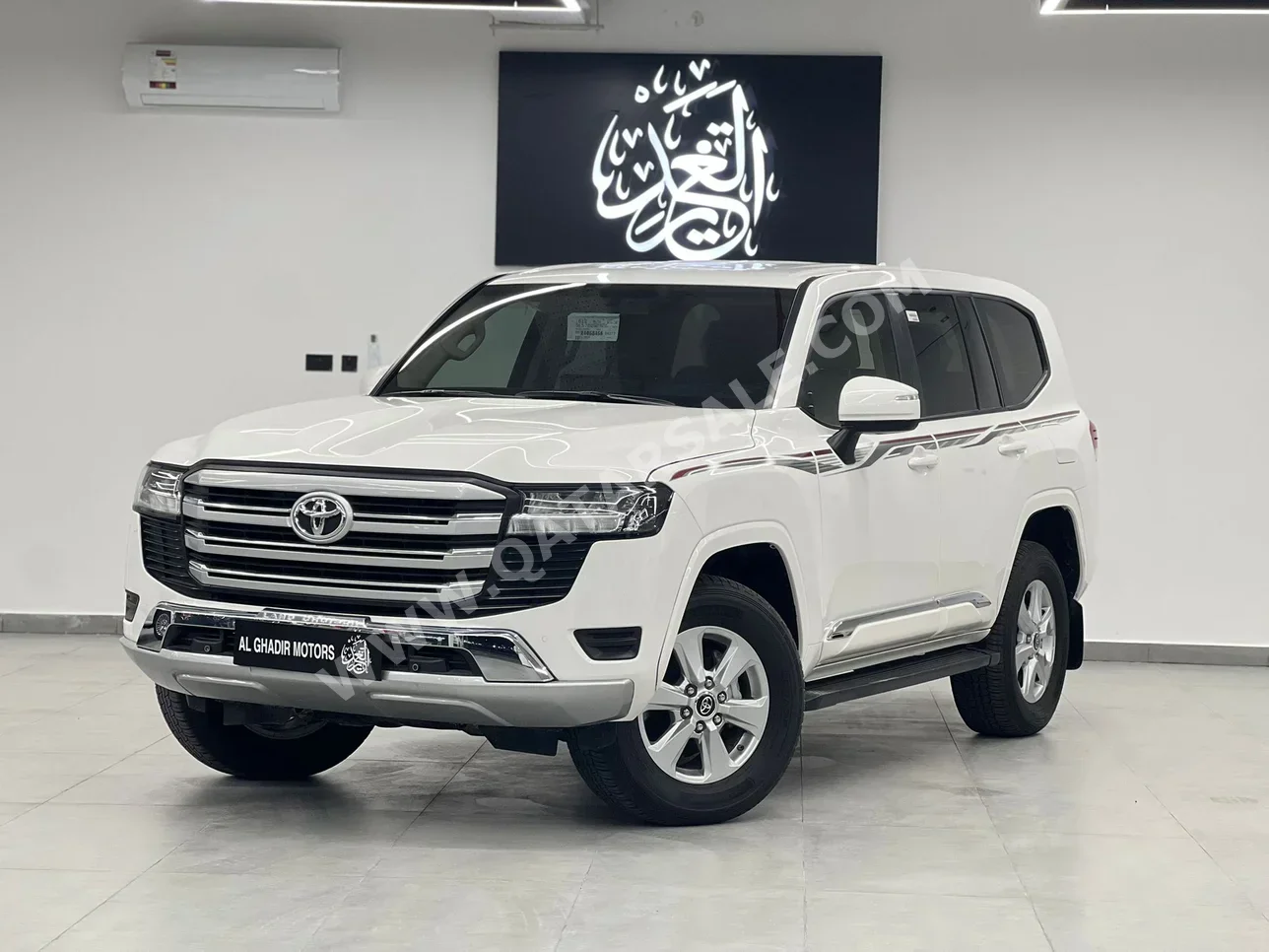 Toyota Land Cruiser GXR 2024 Automatic 9,000 Km 6 Cylinder Four Wheel Drive (4WD) SUV White With Warranty