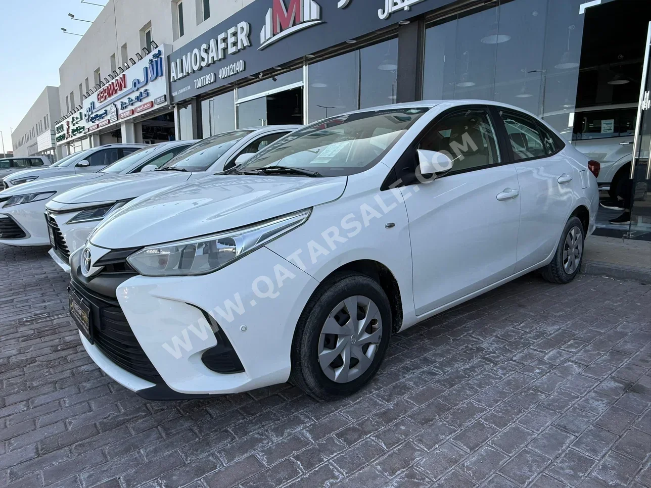 Toyota Yaris 2022 Automatic 90,000 Km 4 Cylinder Front Wheel Drive (FWD) Sedan White