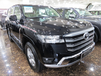 تويوتا  لاند كروزر  جي اكس ار  2025  اوتوماتيك  0 كم  6 سلندر  دفع رباعي  اس يو في  أسود  تحت الضمان