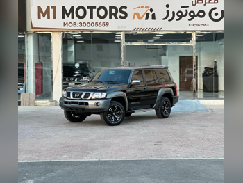 Nissan  Patrol  Super Safari  2024  Manual  3,000 Km  6 Cylinder  Four Wheel Drive (4WD)  SUV  Black  With Warranty