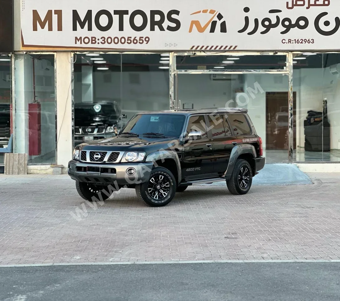 Nissan  Patrol  Super Safari  2024  Manual  3,000 Km  6 Cylinder  Four Wheel Drive (4WD)  SUV  Black  With Warranty