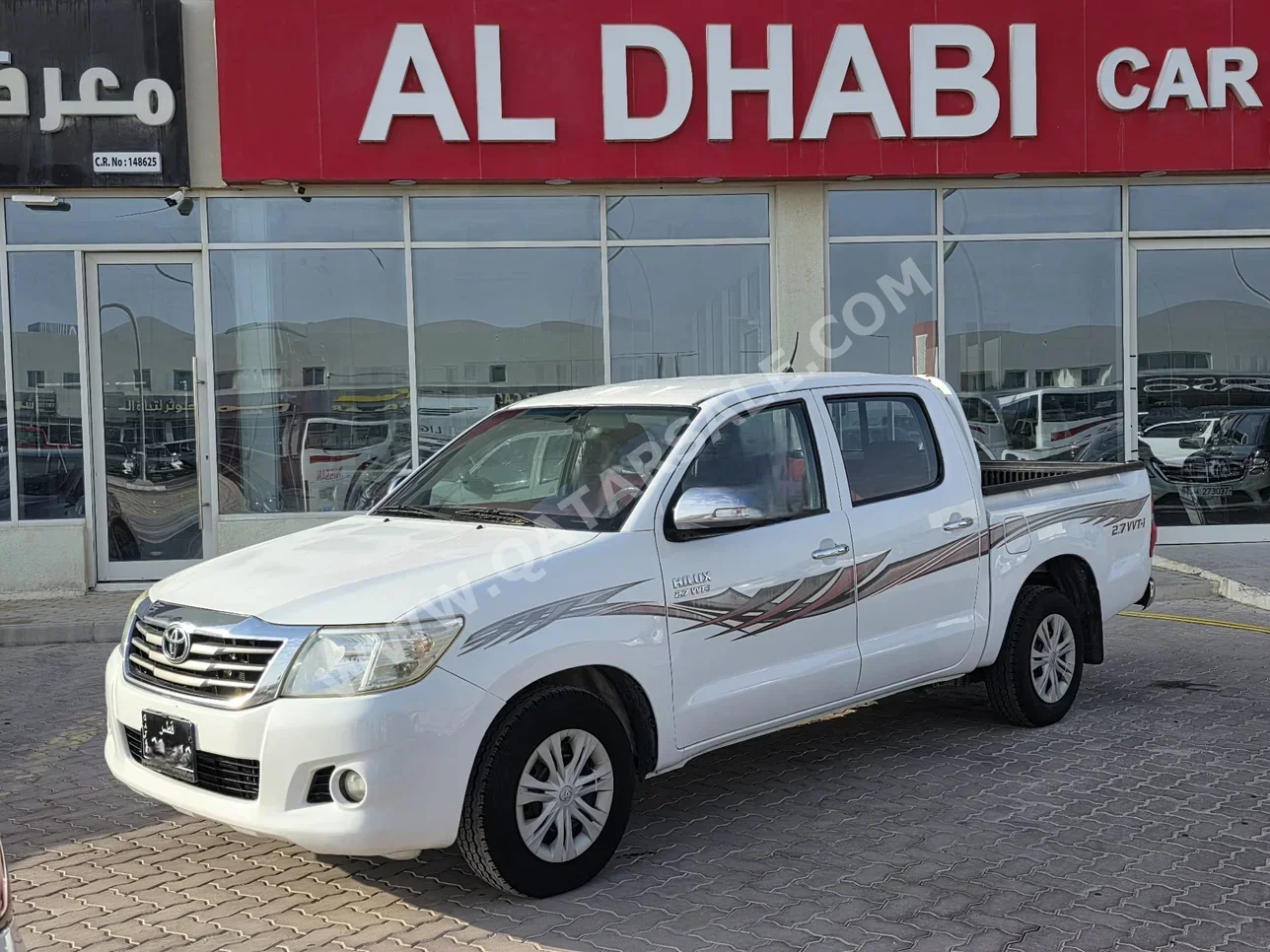 Toyota  Hilux  2014  Manual  258,000 Km  4 Cylinder  Rear Wheel Drive (RWD)  Pick Up  White