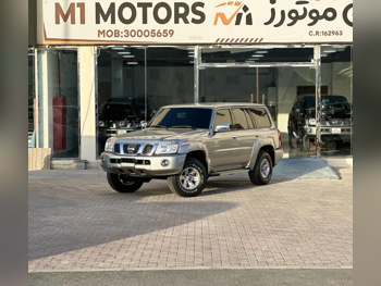 Nissan  Patrol  Safari  2024  Manual  500 Km  6 Cylinder  Four Wheel Drive (4WD)  SUV  Silver  With Warranty