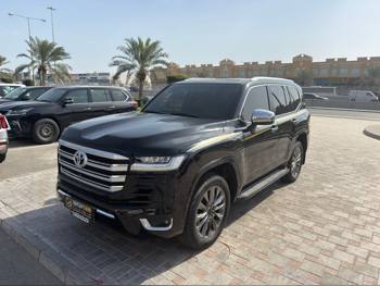 Toyota  Land Cruiser  VX  2022  Automatic  130,000 Km  6 Cylinder  Four Wheel Drive (4WD)  SUV  Black