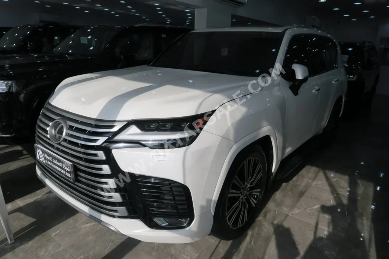 Lexus LX 600 Luxury 2024 Automatic 49,000 Km 6 Cylinder Four Wheel Drive (4WD) SUV White With Warranty