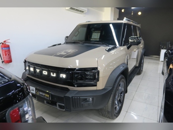 جيتور  تي 2  لكجري  2025  اوتوماتيك  15,000 كم  4 سلندر  دفع رباعي  اس يو في  بيج  تحت الضمان