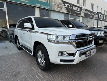 Toyota  Land Cruiser  GXR  2021  Automatic  135,000 Km  6 Cylinder  Four Wheel Drive (4WD)  SUV  White
