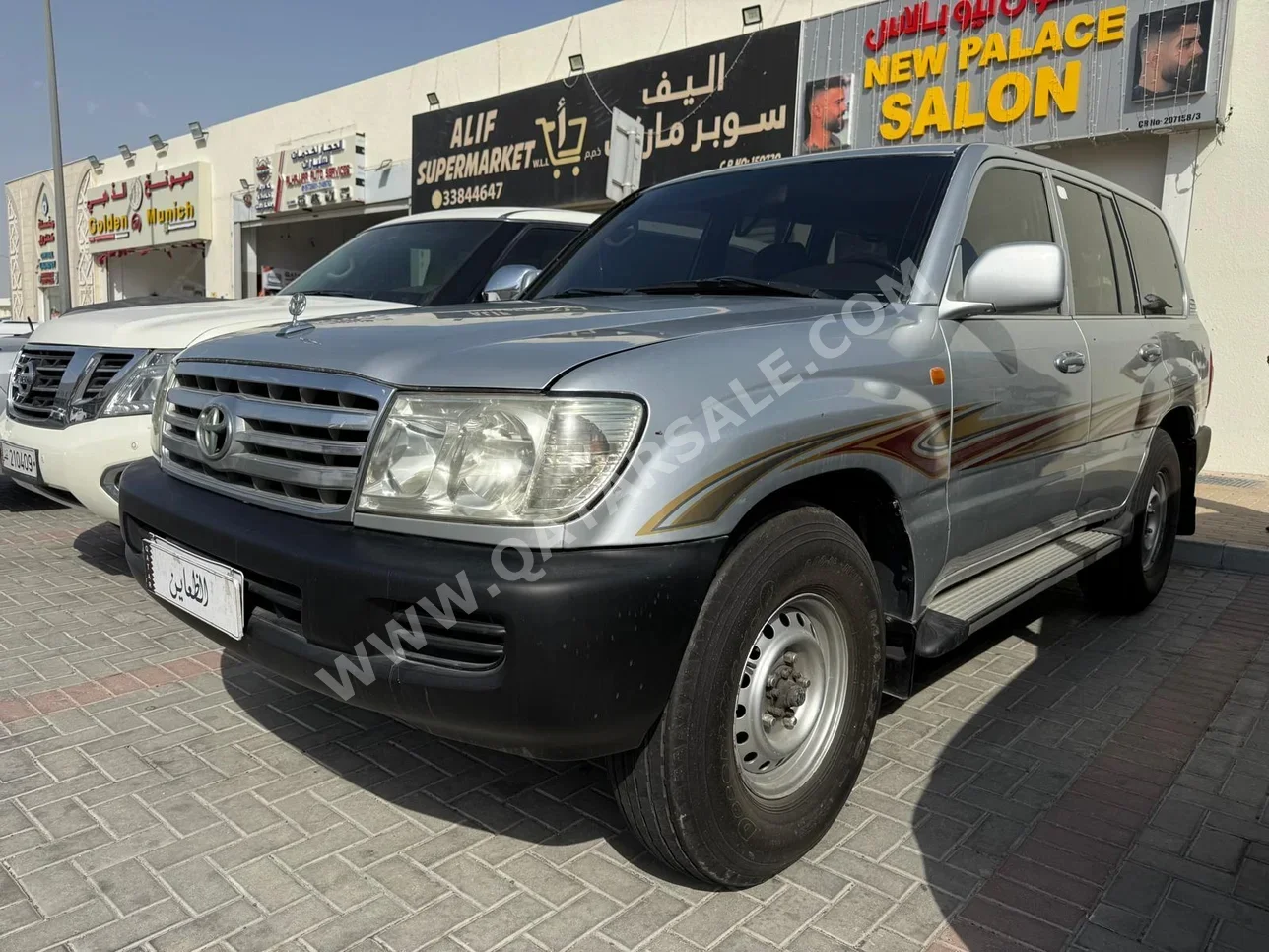 Toyota  Land Cruiser  GX  2006  Automatic  650,000 Km  6 Cylinder  Four Wheel Drive (4WD)  SUV  Silver