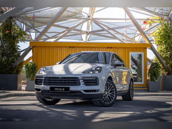 Porsche  Cayenne  Coupe  2021  Automatic  91,000 Km  6 Cylinder  All Wheel Drive (AWD)  SUV  Gray